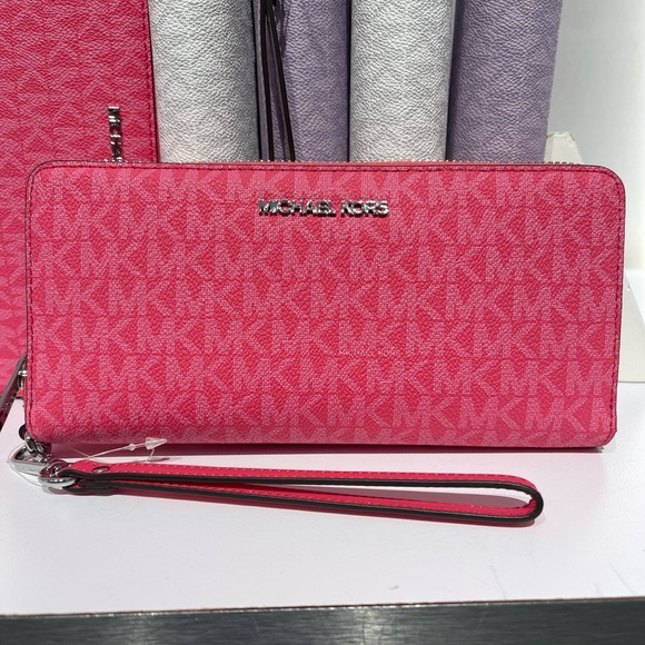 Michael Kors Handbags - MICHAEL KORS Jet Set Large Signature Logo Continental Wallet Wristlet Hibiscus
